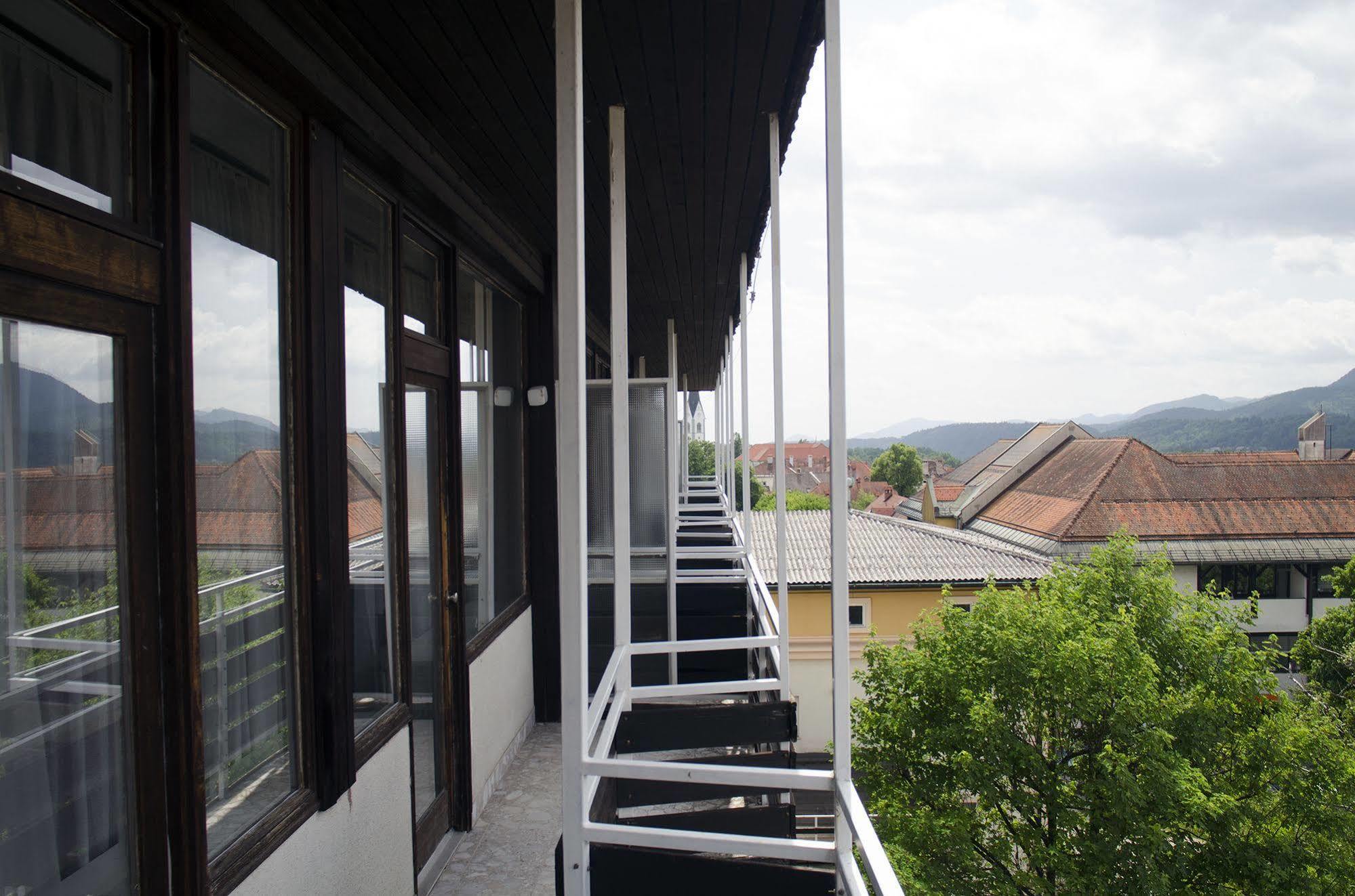 Grajski Dvor Radovljica Exterior foto